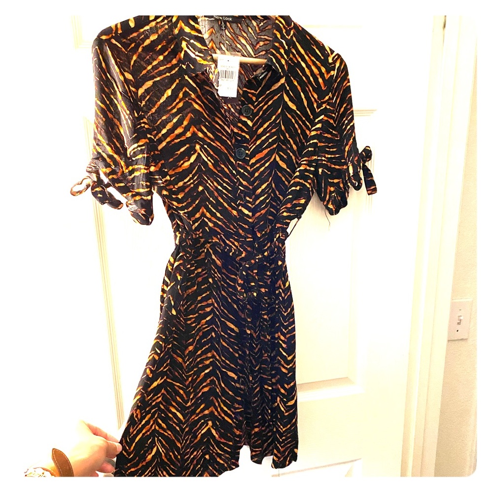 Rawr 🐯 tiger print tie dress